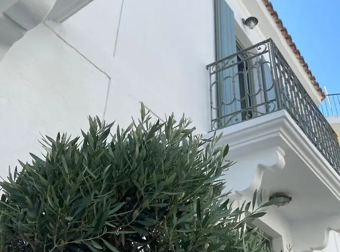 Raphael Living-olga Holiday home *