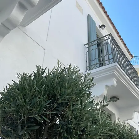 Raphael Living-olga Holiday home *